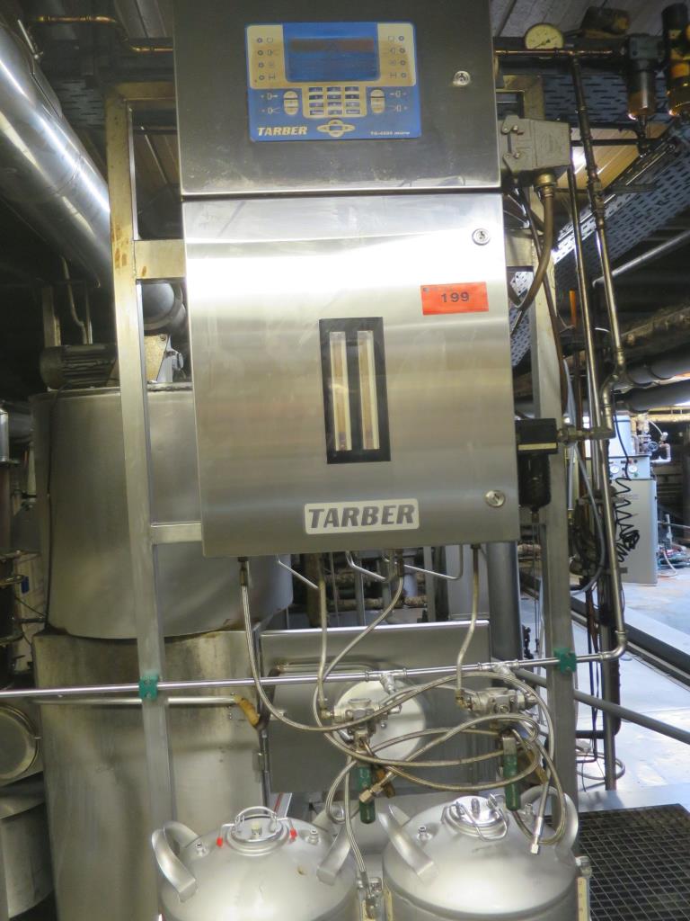 gepflegte Maschinen zur Produktion von gesalzenen Fleisch-/ Pökelwaren und Geräuchertem, Schneide- und Verpackungsmaschinen, Betriebs– und Geschäftsausstattung-1