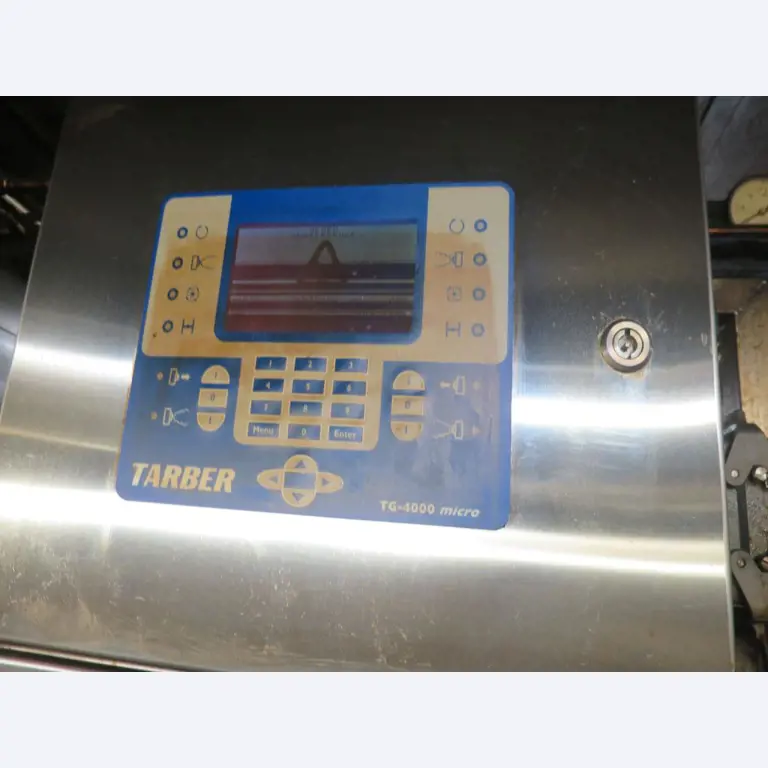 Máquinas bem conservadas para a produção de carnes salgadas/produtos de carne curados e carnes fumadas, máquinas de corte e de embalagem, equipamento de fábrica e de escritório-2