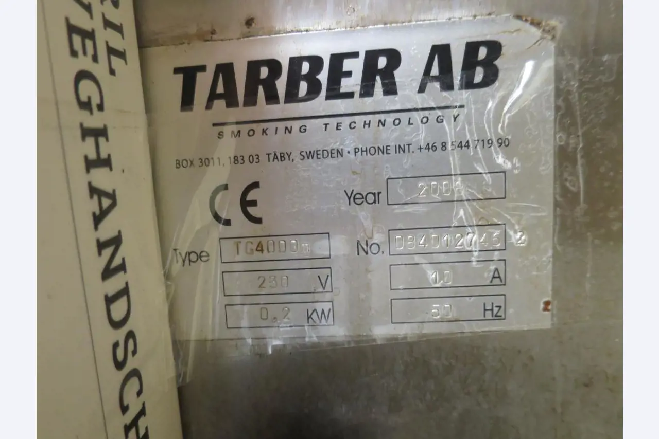 Máquinas bem conservadas para a produção de carnes salgadas/produtos de carne curados e carnes fumadas, máquinas de corte e de embalagem, equipamento de fábrica e de escritório-3