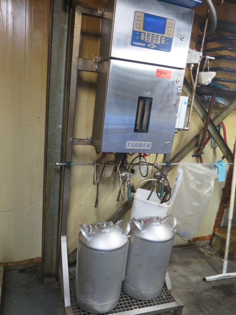 gepflegte Maschinen zur Produktion von gesalzenen Fleisch-/ Pökelwaren und Geräuchertem, Schneide- und Verpackungsmaschinen, Betriebs– und Geschäftsausstattung-4