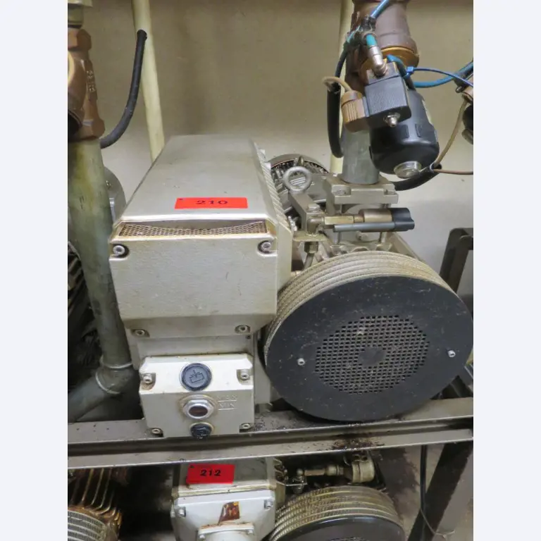 Dobro vzdrževani stroji za proizvodnjo soljenega mesa/sušenih mesnih izdelkov in prekajenega mesa, stroji za razrez in pakiranje, tovarniška in pisarniška oprema-1