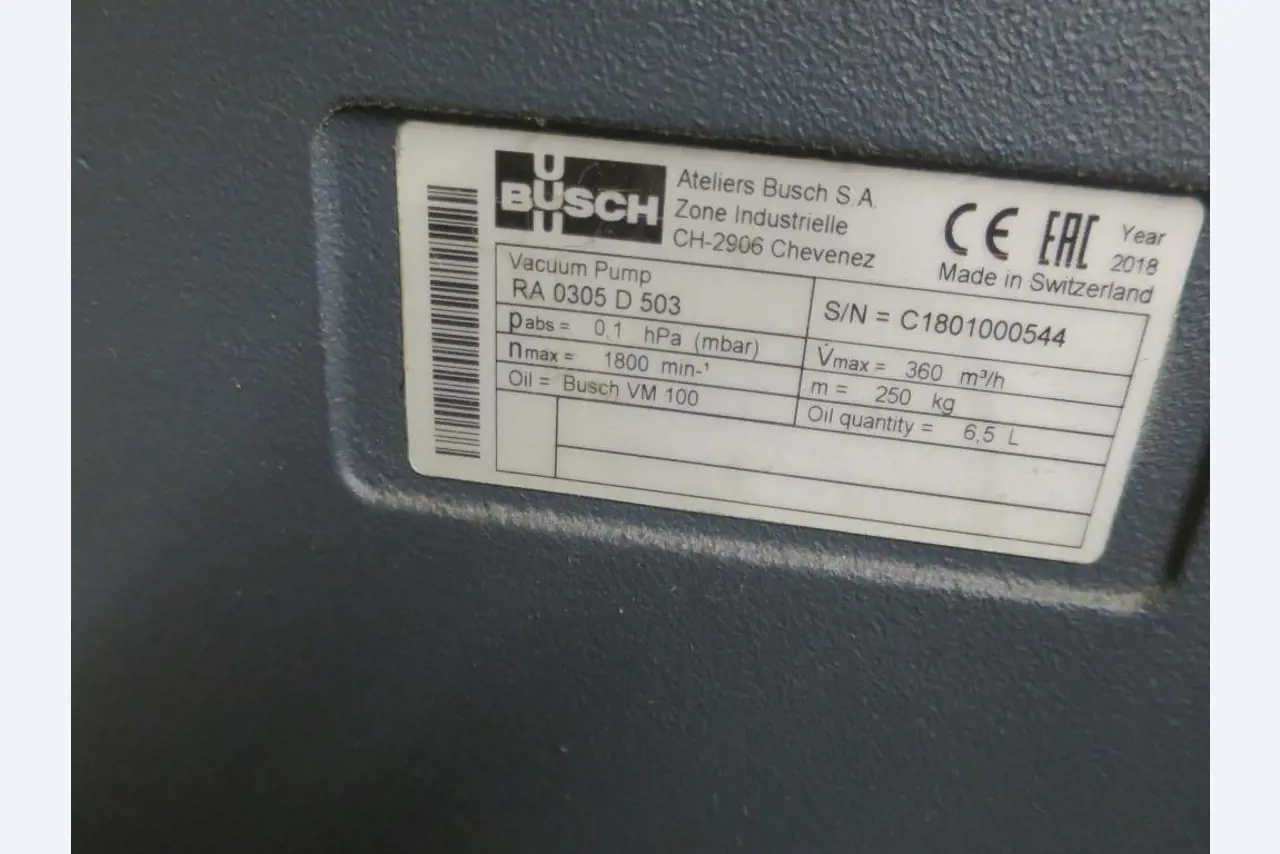 Máquinas bem conservadas para a produção de carnes salgadas/produtos de carne curados e carnes fumadas, máquinas de corte e de embalagem, equipamento de fábrica e de escritório-4