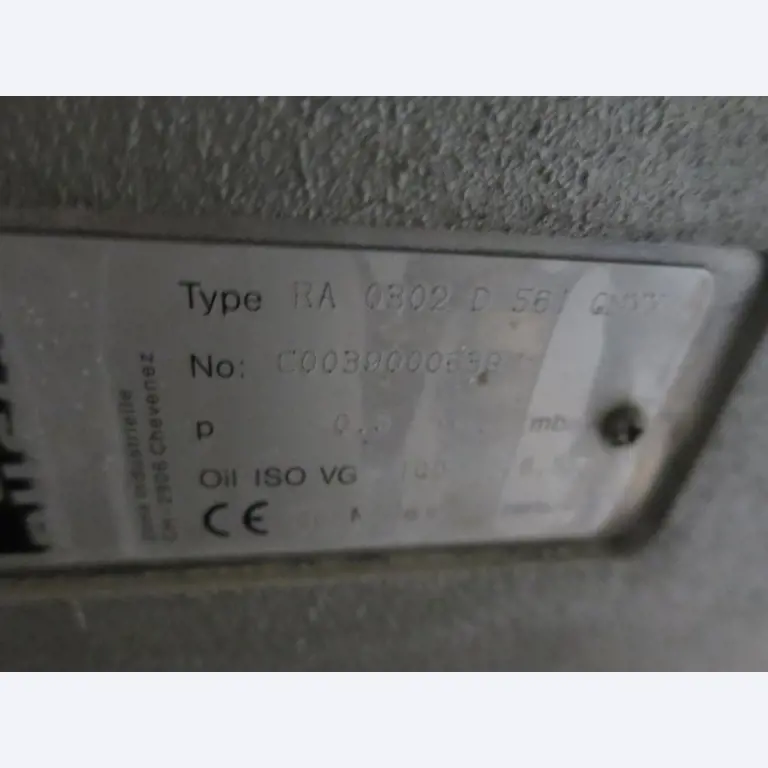 Máquinas bem conservadas para a produção de carnes salgadas/produtos de carne curados e carnes fumadas, máquinas de corte e de embalagem, equipamento de fábrica e de escritório-2