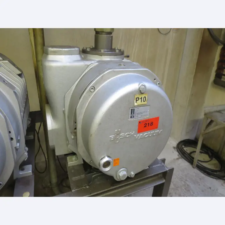 Máquinas bem conservadas para a produção de carnes salgadas/produtos de carne curados e carnes fumadas, máquinas de corte e de embalagem, equipamento de fábrica e de escritório-1