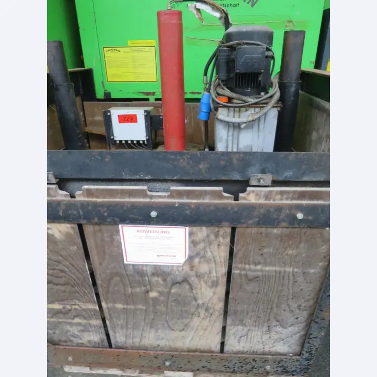 Máquinas bem conservadas para a produção de carnes salgadas/produtos de carne curados e carnes fumadas, máquinas de corte e de embalagem, equipamento de fábrica e de escritório-5