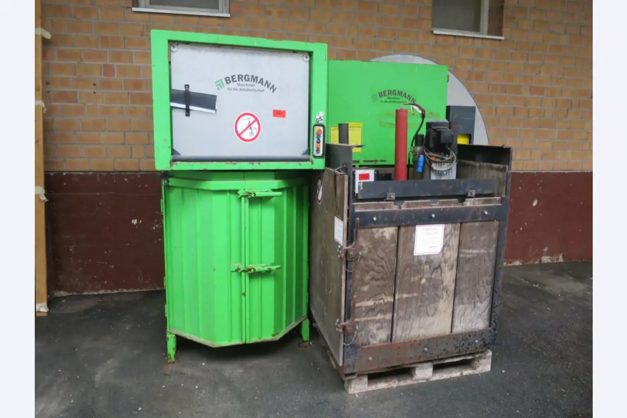 Máquinas bem conservadas para a produção de carnes salgadas/produtos de carne curados e carnes fumadas, máquinas de corte e de embalagem, equipamento de fábrica e de escritório-6