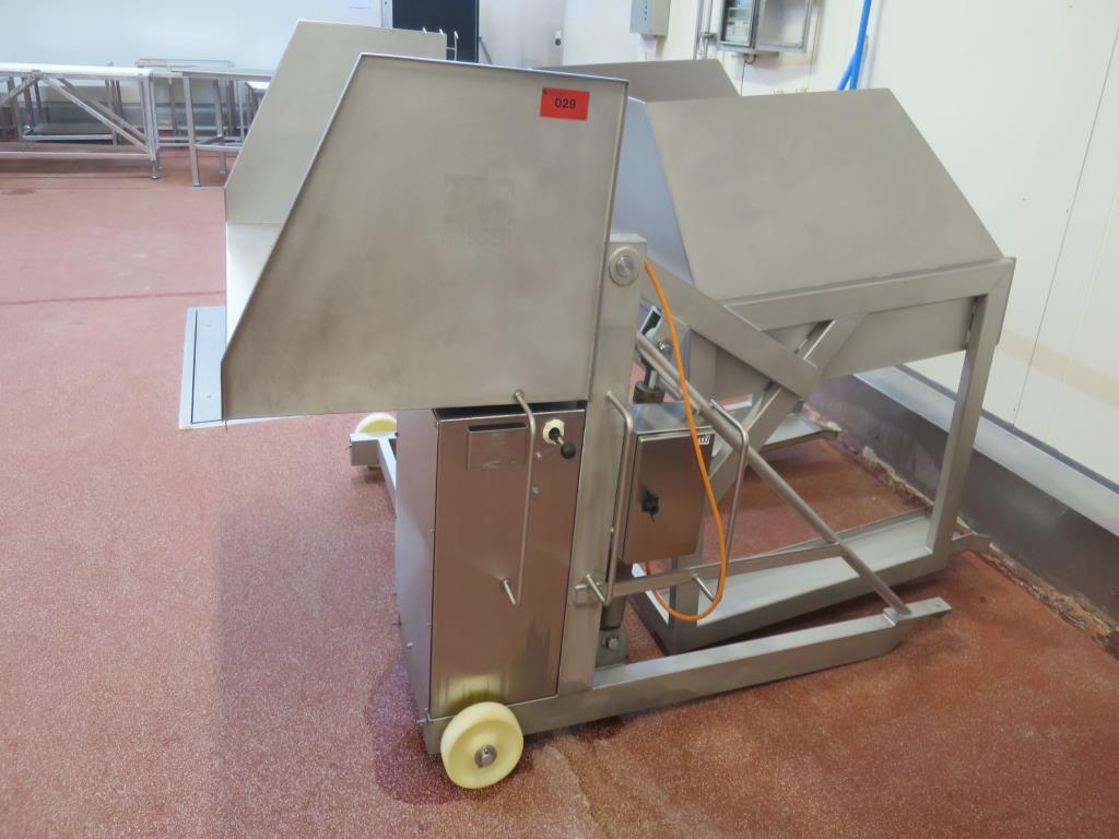 Well-maintained machines for the production of salted meat, cured and smoked products, cutting and packaging machines, operating and office equipment-1