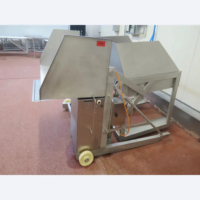 Máquinas bem conservadas para a produção de carnes salgadas/produtos de carne curados e carnes fumadas, máquinas de corte e de embalagem, equipamento de fábrica e de escritório-1