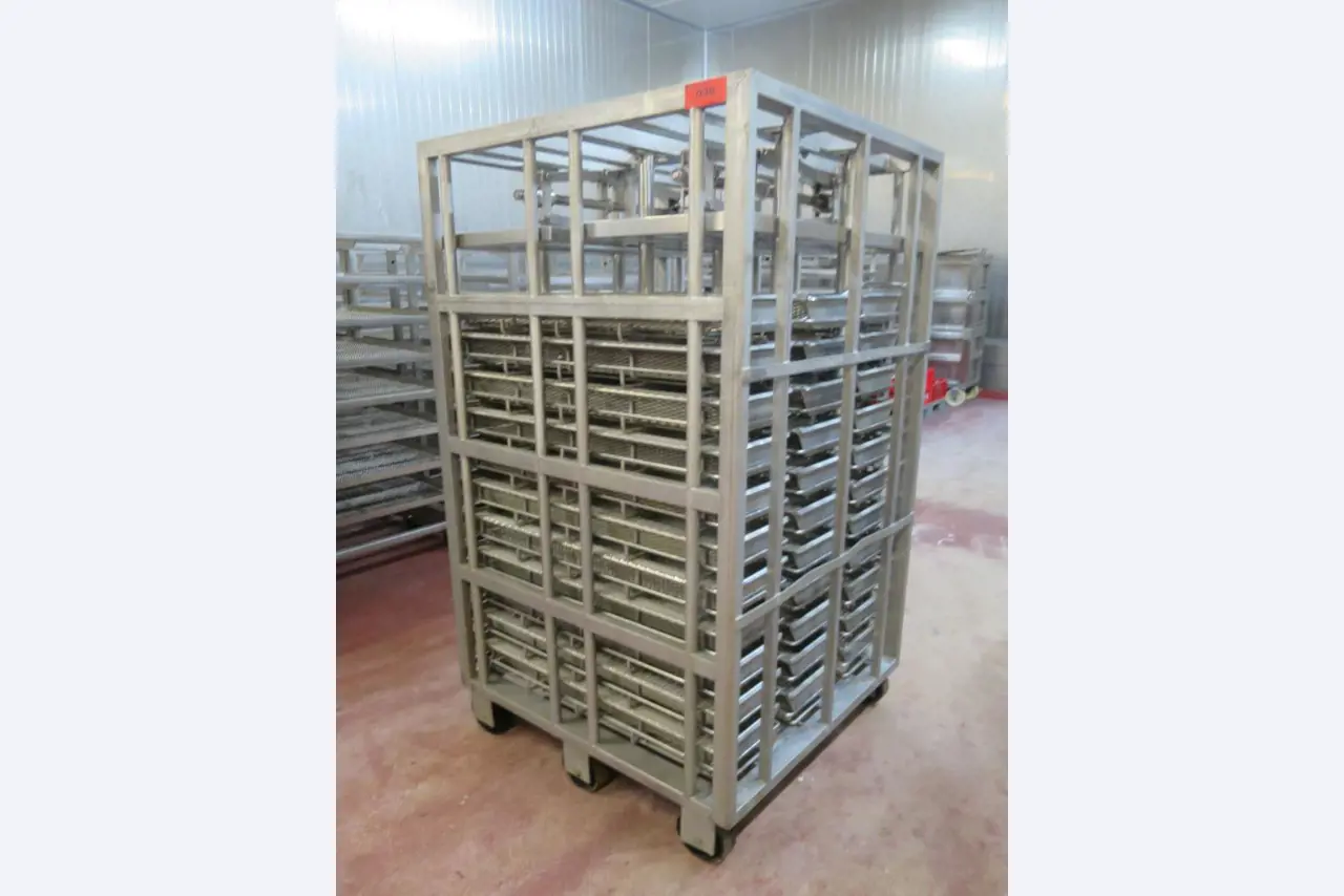 Máquinas en buen estado para la producción de salazones/productos cárnicos curados y carnes ahumadas, máquinas de corte y envasado, equipos de fábrica y oficina-1