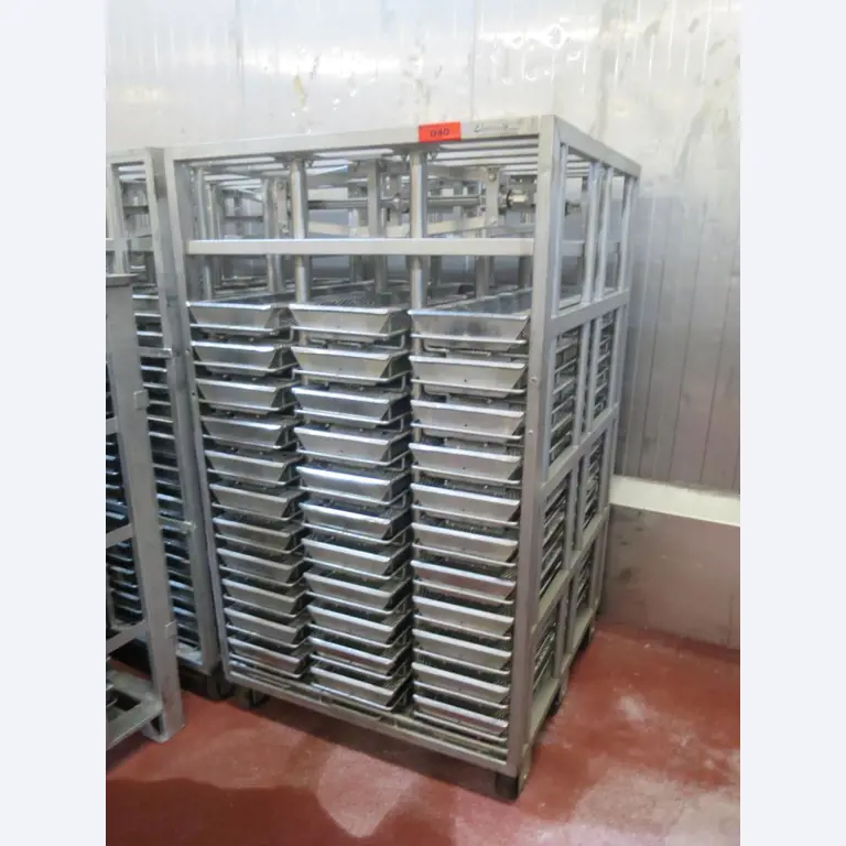 Máquinas bem conservadas para a produção de carnes salgadas/produtos de carne curados e carnes fumadas, máquinas de corte e de embalagem, equipamento de fábrica e de escritório-1