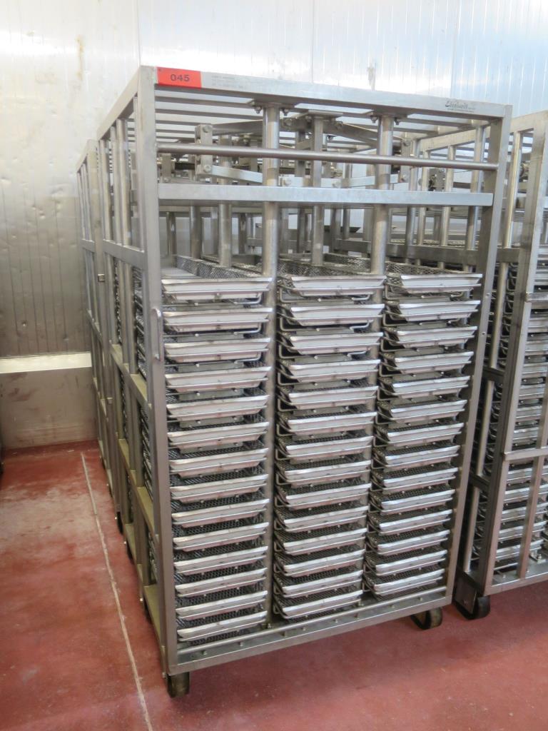 gepflegte Maschinen zur Produktion von gesalzenen Fleisch-/ Pökelwaren und Geräuchertem, Schneide- und Verpackungsmaschinen, Betriebs– und Geschäftsausstattung-1