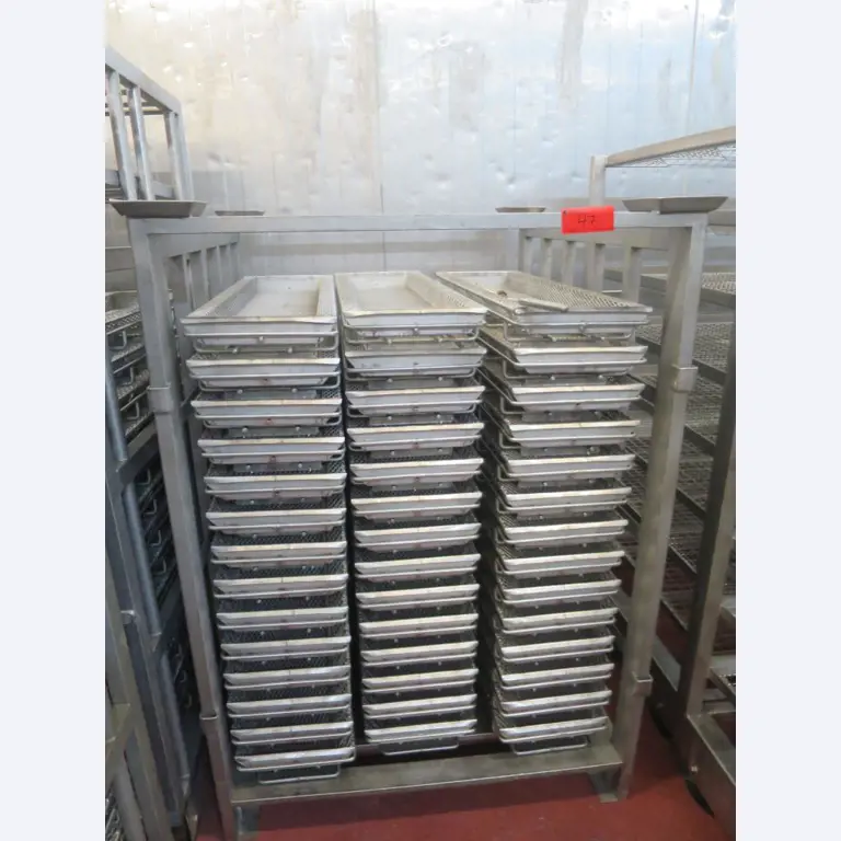 Máquinas bem conservadas para a produção de carnes salgadas/produtos de carne curados e carnes fumadas, máquinas de corte e de embalagem, equipamento de fábrica e de escritório-2