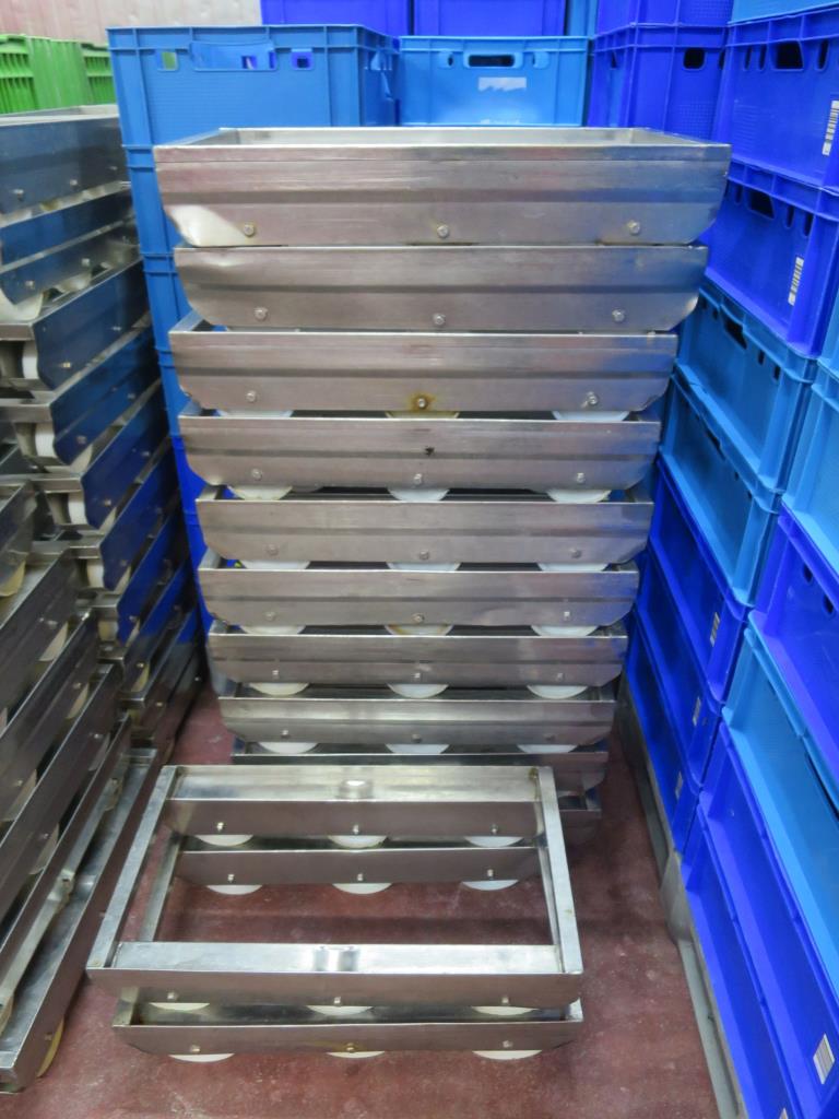 Well-maintained machines for the production of salted meat, cured and smoked products, cutting and packaging machines, operating and office equipment-2