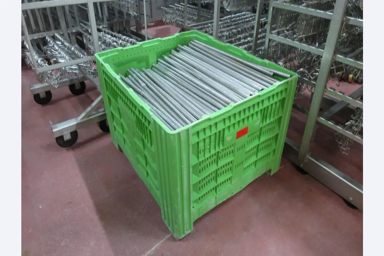 Máquinas en buen estado para la producción de salazones/productos cárnicos curados y carnes ahumadas, máquinas de corte y envasado, equipos de fábrica y oficina-4