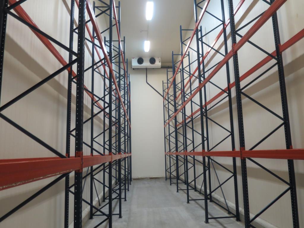 Máquinas en buen estado para la producción de salazones/productos cárnicos curados y carnes ahumadas, máquinas de corte y envasado, equipos de fábrica y oficina-1