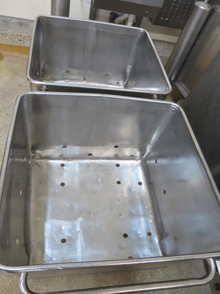 Máquinas en buen estado para la producción de salazones/productos cárnicos curados y carnes ahumadas, máquinas de corte y envasado, equipos de fábrica y oficina-3