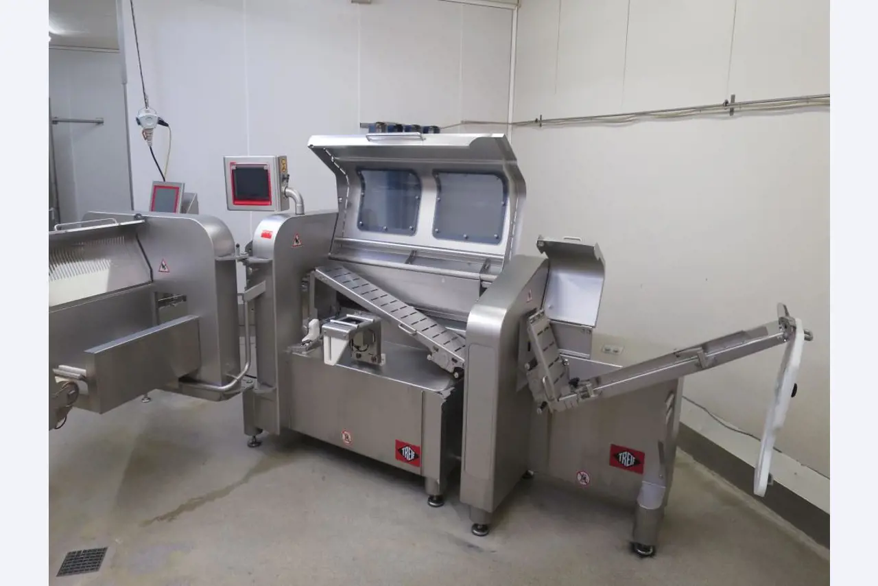 Máquinas en buen estado para la producción de salazones/productos cárnicos curados y carnes ahumadas, máquinas de corte y envasado, equipos de fábrica y oficina-3