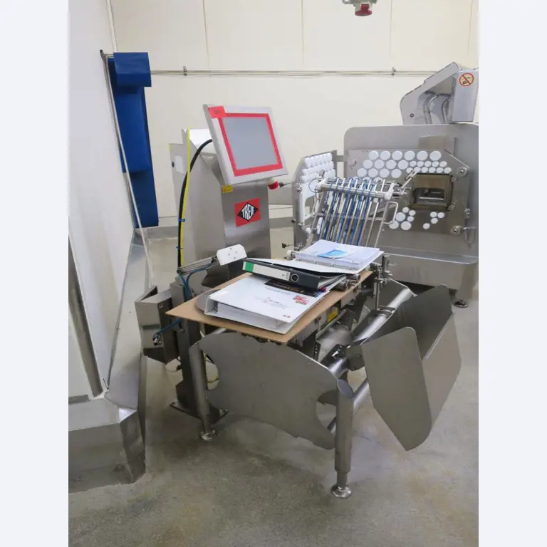 Máquinas bem conservadas para a produção de carnes salgadas/produtos de carne curados e carnes fumadas, máquinas de corte e de embalagem, equipamento de fábrica e de escritório-1