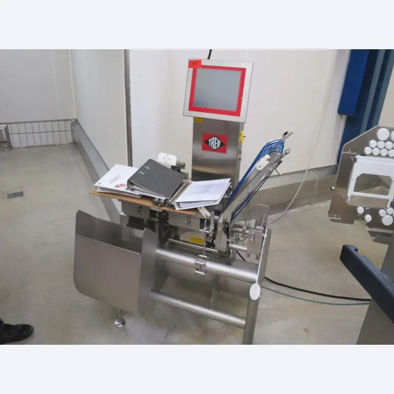 Máquinas bem conservadas para a produção de carnes salgadas/produtos de carne curados e carnes fumadas, máquinas de corte e de embalagem, equipamento de fábrica e de escritório-2