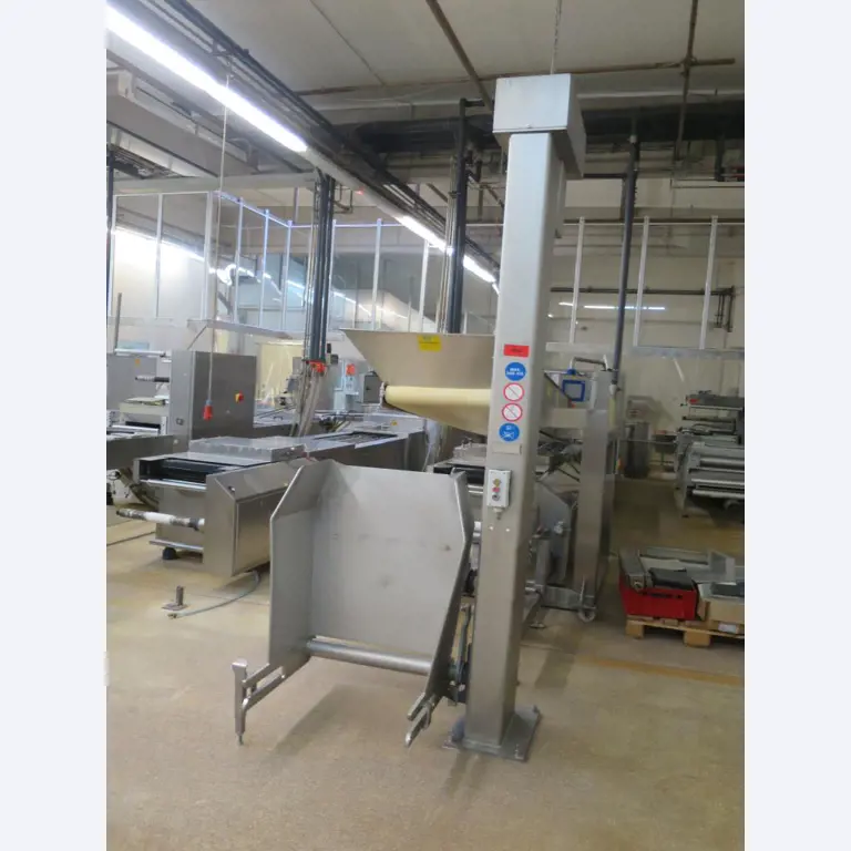 Well-maintained machines for the production of salted meat, cured and smoked products, cutting and packaging machines, operating and office equipment-1