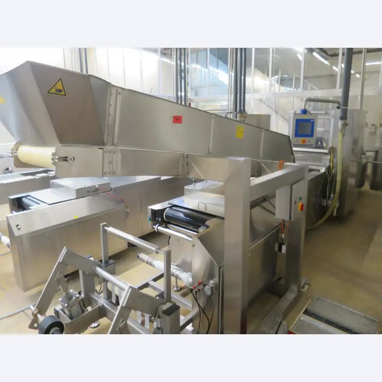 Máquinas bem conservadas para a produção de carnes salgadas/produtos de carne curados e carnes fumadas, máquinas de corte e de embalagem, equipamento de fábrica e de escritório-1