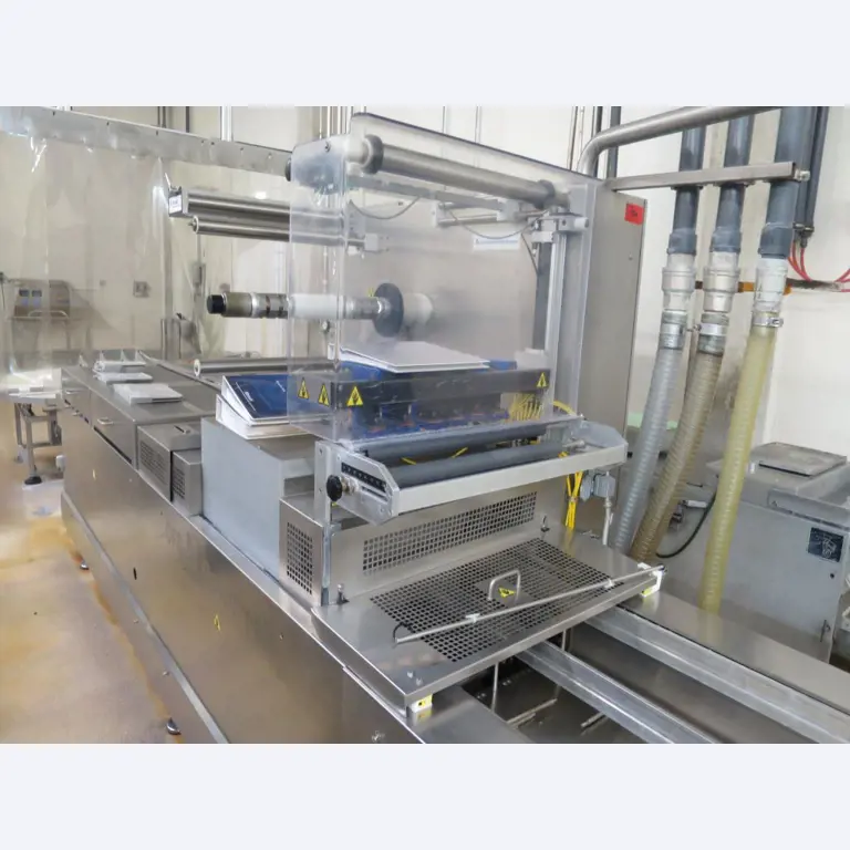 Máquinas bem conservadas para a produção de carnes salgadas/produtos de carne curados e carnes fumadas, máquinas de corte e de embalagem, equipamento de fábrica e de escritório-1