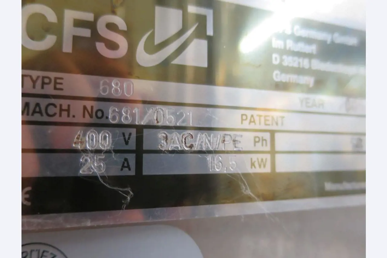 Máquinas bem conservadas para a produção de carnes salgadas/produtos de carne curados e carnes fumadas, máquinas de corte e de embalagem, equipamento de fábrica e de escritório-6