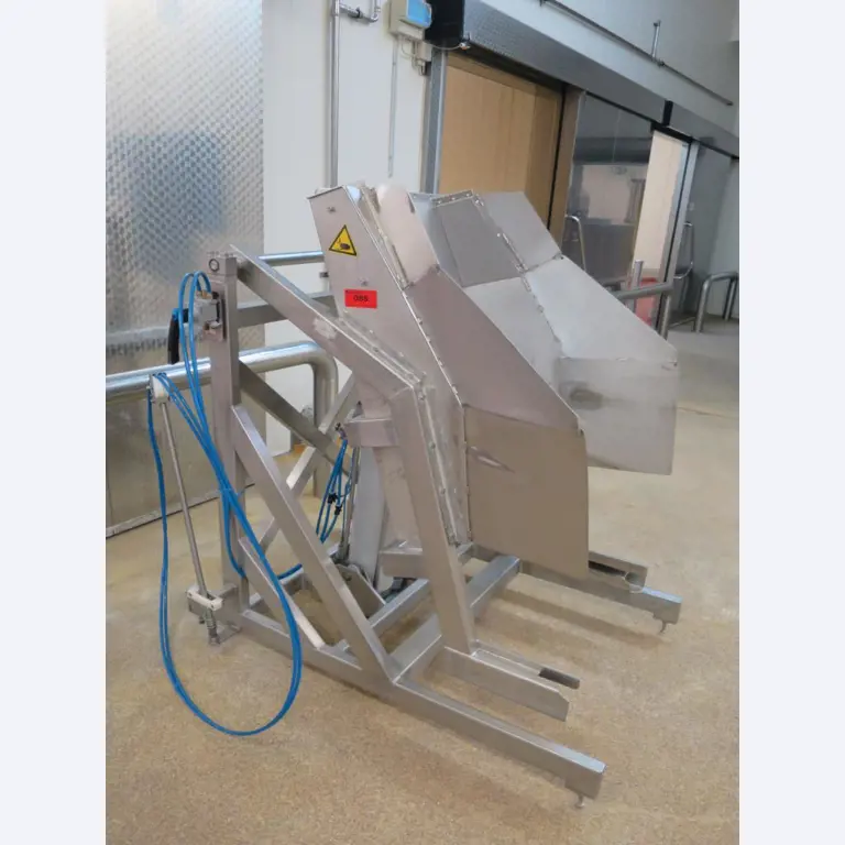 Máquinas bem conservadas para a produção de carnes salgadas/produtos de carne curados e carnes fumadas, máquinas de corte e de embalagem, equipamento de fábrica e de escritório-1