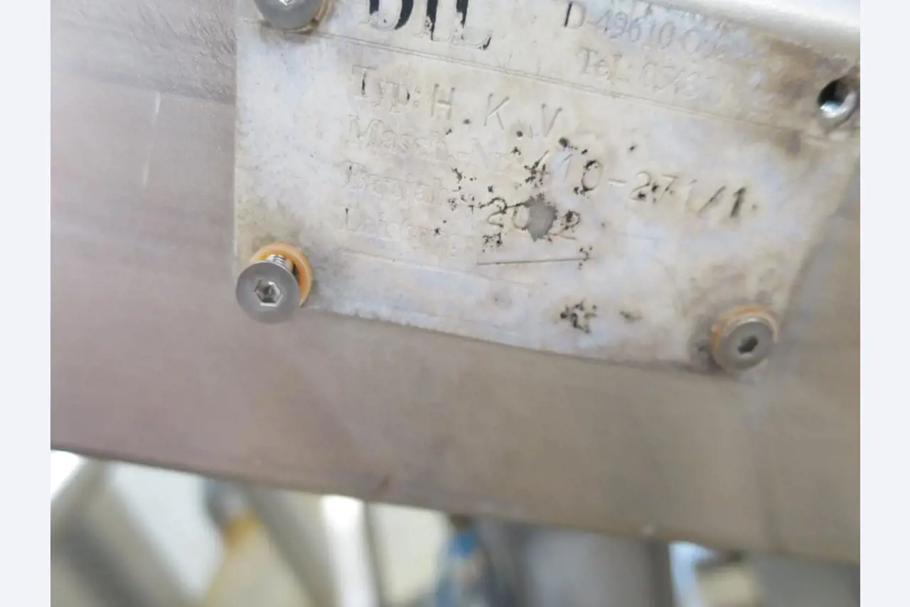 Máquinas bem conservadas para a produção de carnes salgadas/produtos de carne curados e carnes fumadas, máquinas de corte e de embalagem, equipamento de fábrica e de escritório-2