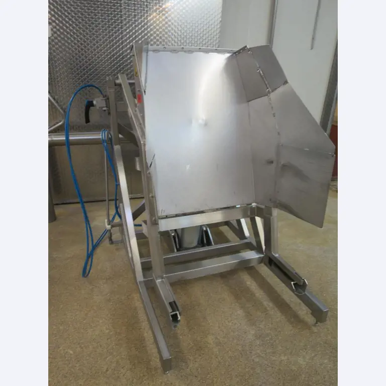 Máquinas bem conservadas para a produção de carnes salgadas/produtos de carne curados e carnes fumadas, máquinas de corte e de embalagem, equipamento de fábrica e de escritório-3