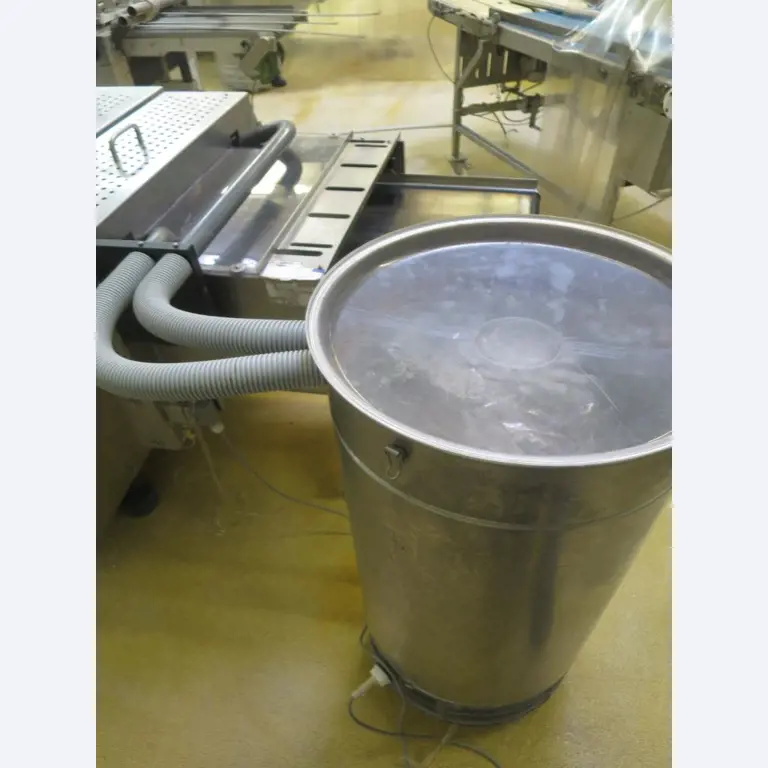 Máquinas bem conservadas para a produção de carnes salgadas/produtos de carne curados e carnes fumadas, máquinas de corte e de embalagem, equipamento de fábrica e de escritório-3