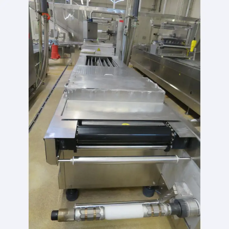 Máquinas bem conservadas para a produção de carnes salgadas/produtos de carne curados e carnes fumadas, máquinas de corte e de embalagem, equipamento de fábrica e de escritório-5