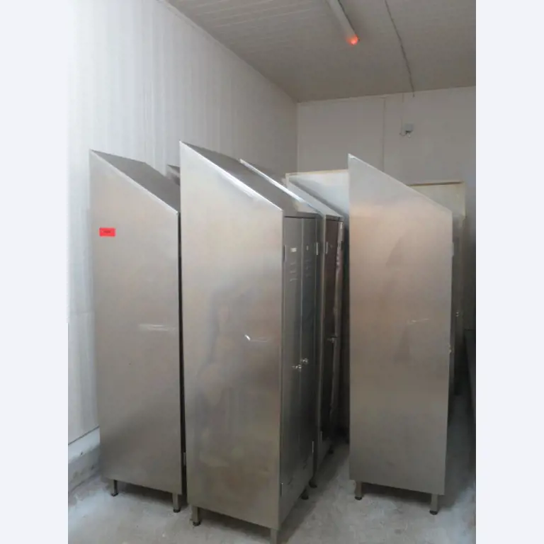 Goed onderhouden machines voor de productie van gezouten vlees/pekelvleesproducten en gerookt vlees, snij- en verpakkingsmachines, fabrieks- en kantooruitrusting-2