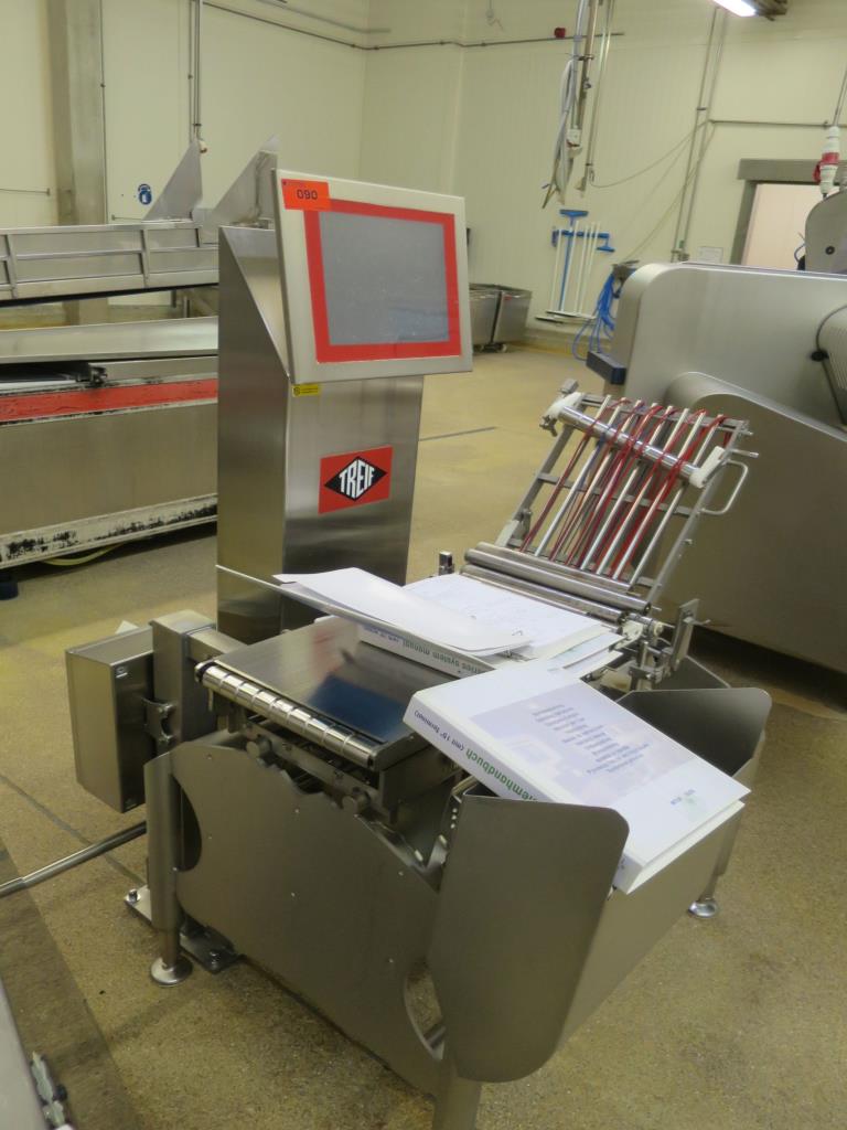 Well-maintained machines for the production of salted meat, cured and smoked products, cutting and packaging machines, operating and office equipment-2