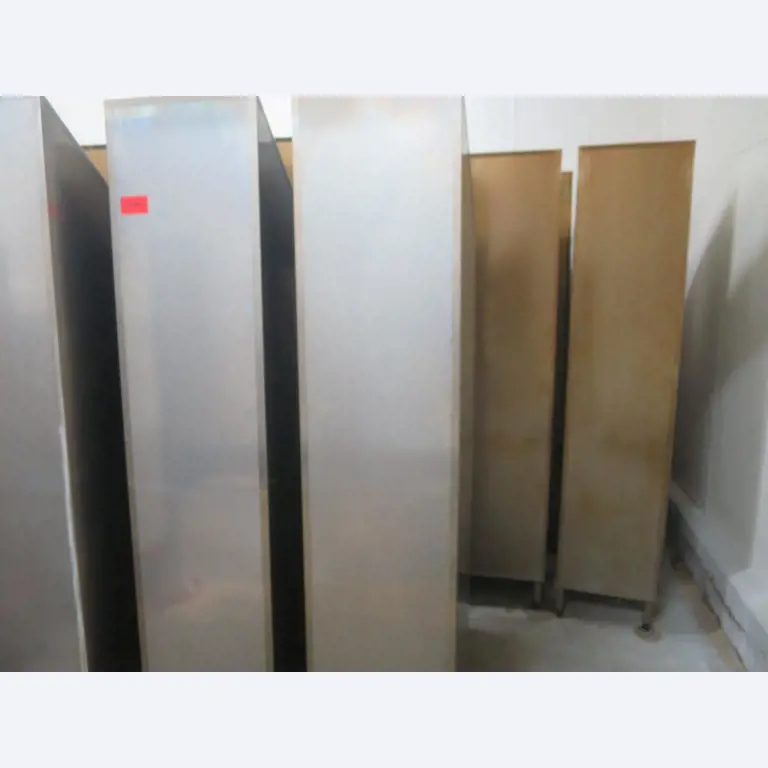 Máquinas bem conservadas para a produção de carnes salgadas/produtos de carne curados e carnes fumadas, máquinas de corte e de embalagem, equipamento de fábrica e de escritório-2