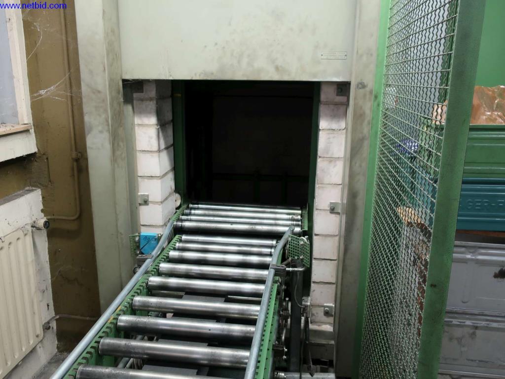 Máquinas, equipamento operacional e de escritório de uma fábrica de motoredutores-6