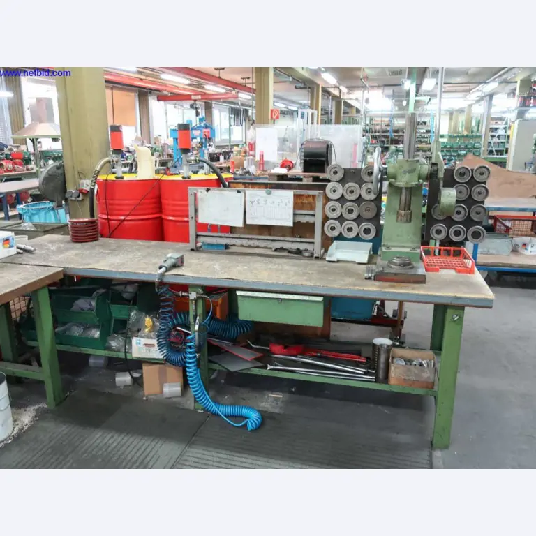 Maschinen, Betriebs- und Geschäftsausstattung eines Getriebemotorenwerks-1