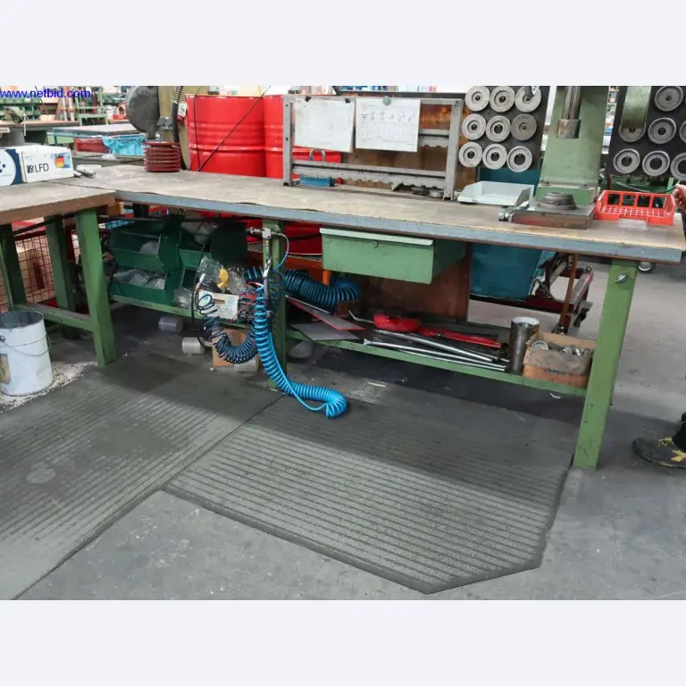 Maschinen, Betriebs- und Geschäftsausstattung eines Getriebemotorenwerks-2