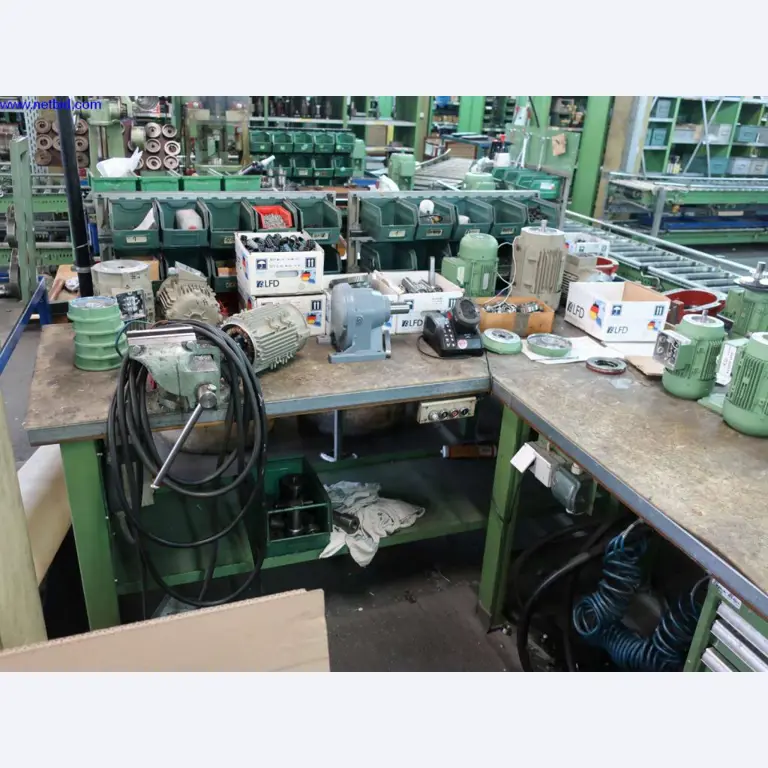 Stroje, provozní a kancelářské vybavení závodu na výrobu motorů s převodovkou-1