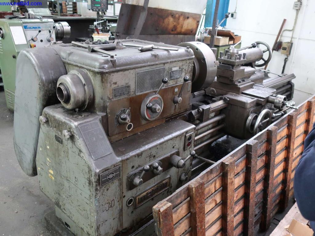 Machines, matériel et équipement d'une usine de motoréducteurs-1