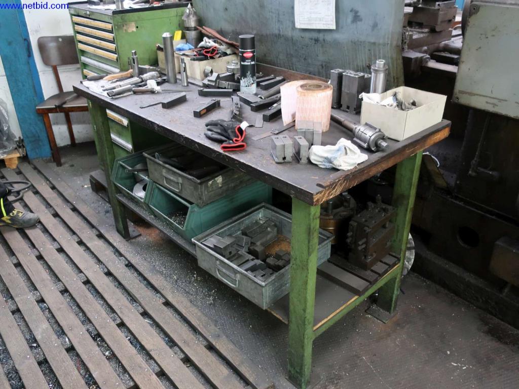 Máquinas, equipamento operacional e de escritório de uma fábrica de motoredutores-5