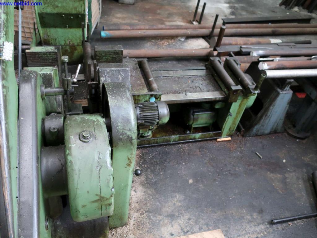 Máquinas, equipamento operacional e de escritório de uma fábrica de motoredutores-2