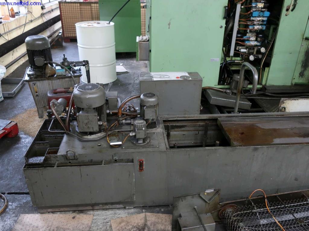 Máquinas, equipamento operacional e de escritório de uma fábrica de motoredutores-15