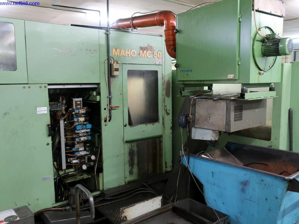 Máquinas, equipamento operacional e de escritório de uma fábrica de motoredutores-3