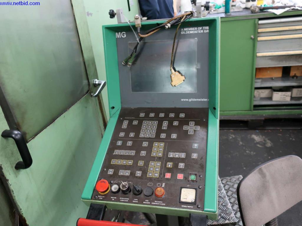 Máquinas, equipamento operacional e de escritório de uma fábrica de motoredutores-9