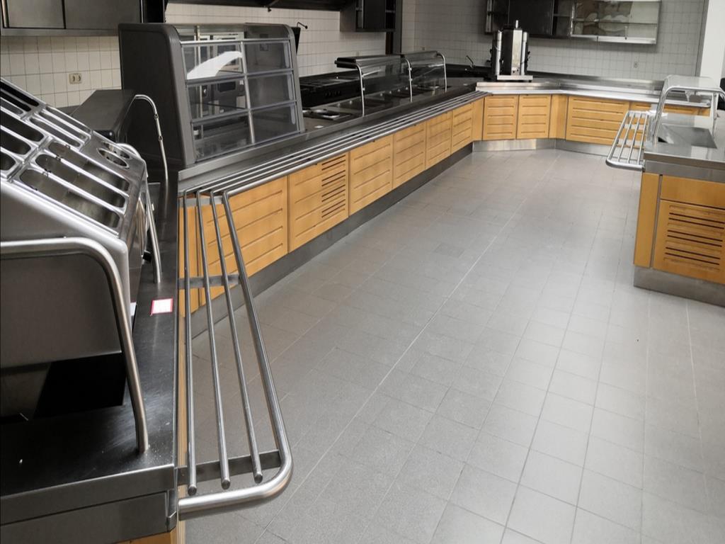 Well-maintained canteen equipment-2