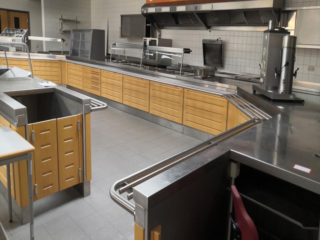 Well-maintained canteen equipment-3