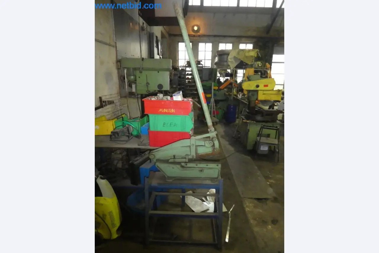 Betriebs- und Geschäftsausstattung-1