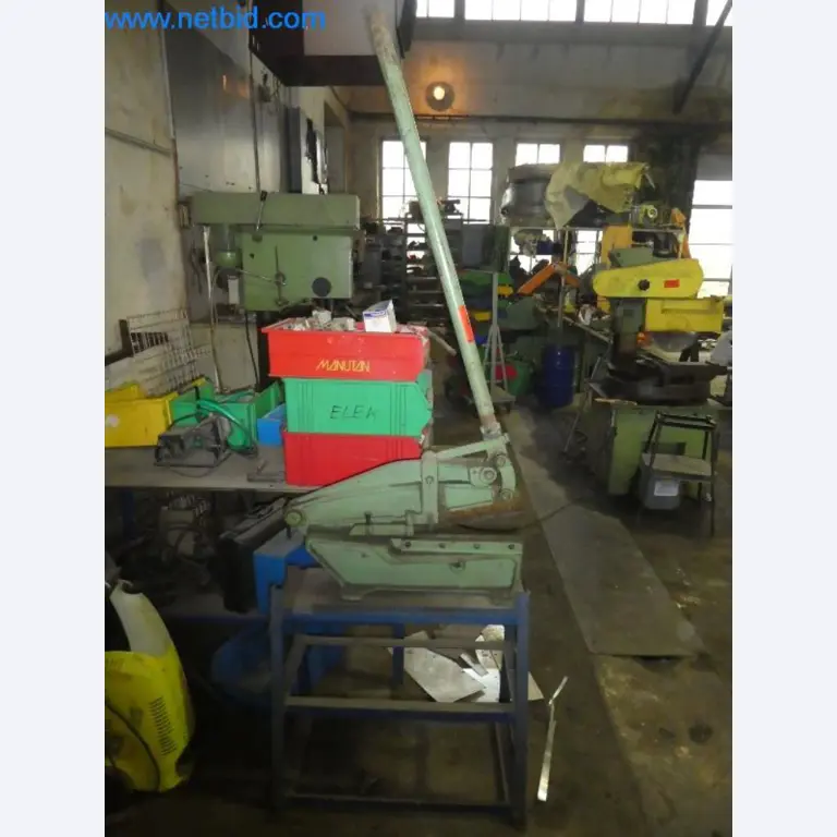 Betriebs- und Geschäftsausstattung-1