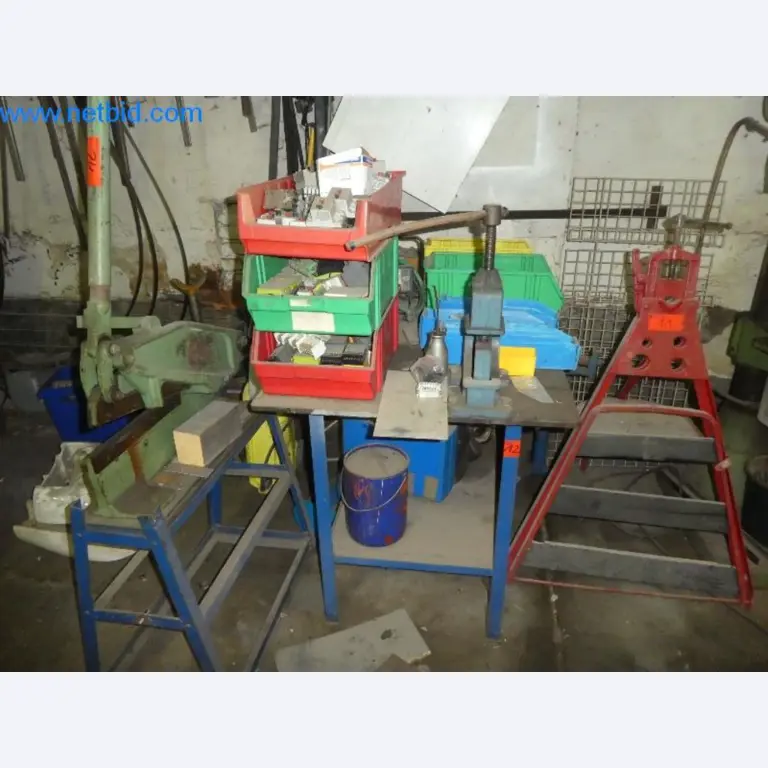 Betriebs- und Geschäftsausstattung-3